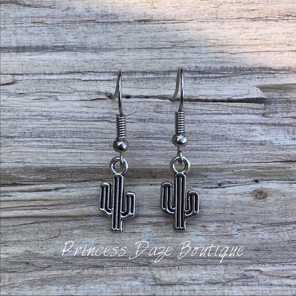 Silver‎ Cactus Dangle Earrings - Picture 1 of 1